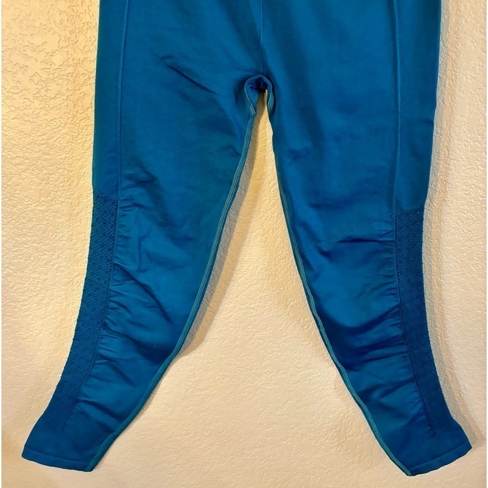 Sale! NWT Fabletics Leggings M Dark Teal Sync High-Waisted 7/8 length Perforated - Picture 7 of 16